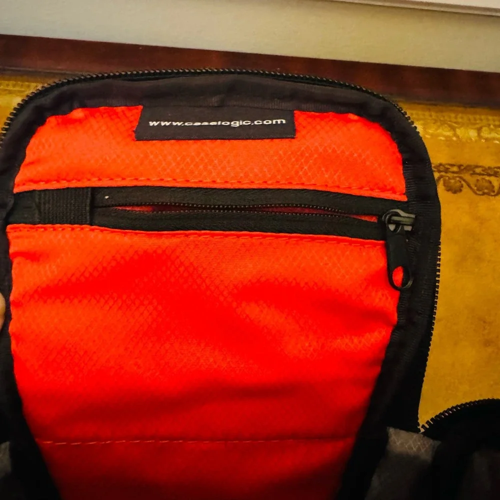 Case Logic Black Camera Storage Organization Case with Strap NEW - Picture 4 of 14